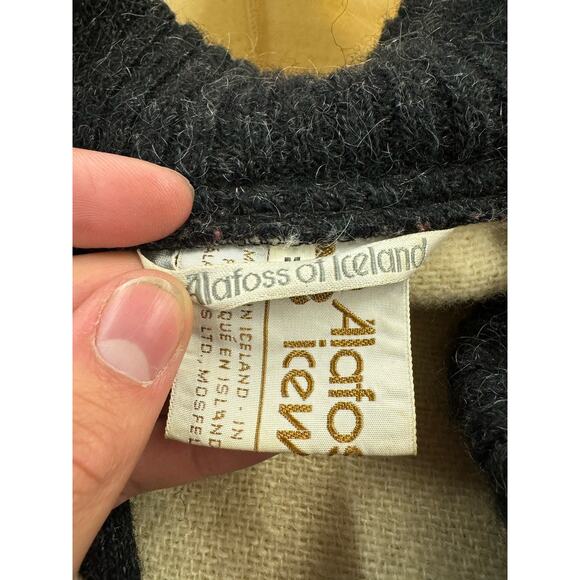 Vintage 90s Alafoss Icelandic Sweater Ivory‎ Charcoal Gray Hooded Wool Mens Sz M - Picture 2 of 10